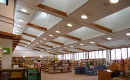 金武町立図書館